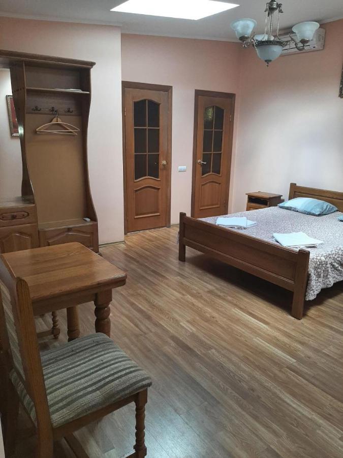 Hotel Nikolet 穆卡切沃 外观 照片