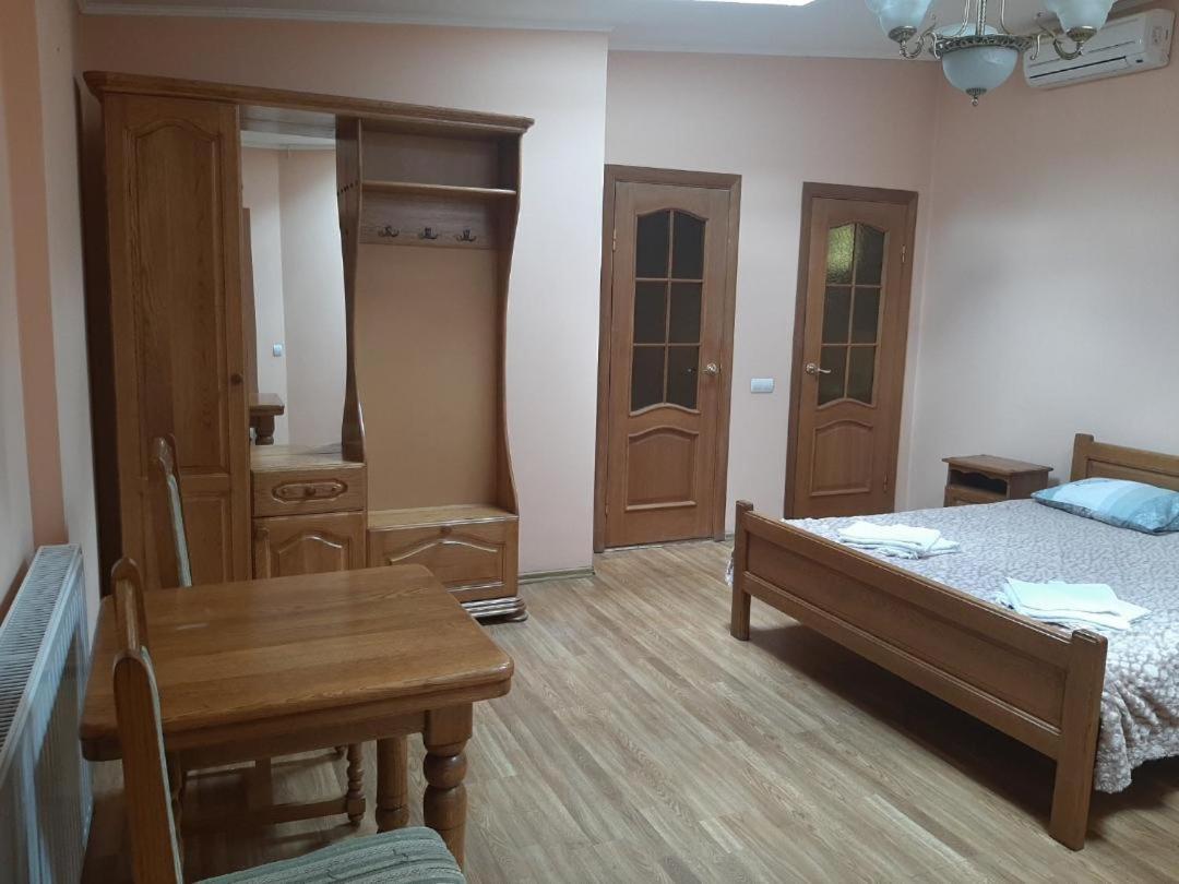 Hotel Nikolet 穆卡切沃 外观 照片