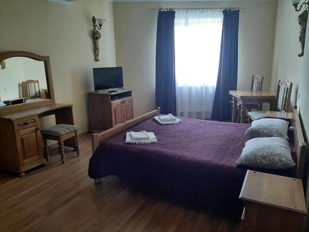Hotel Nikolet 穆卡切沃 外观 照片