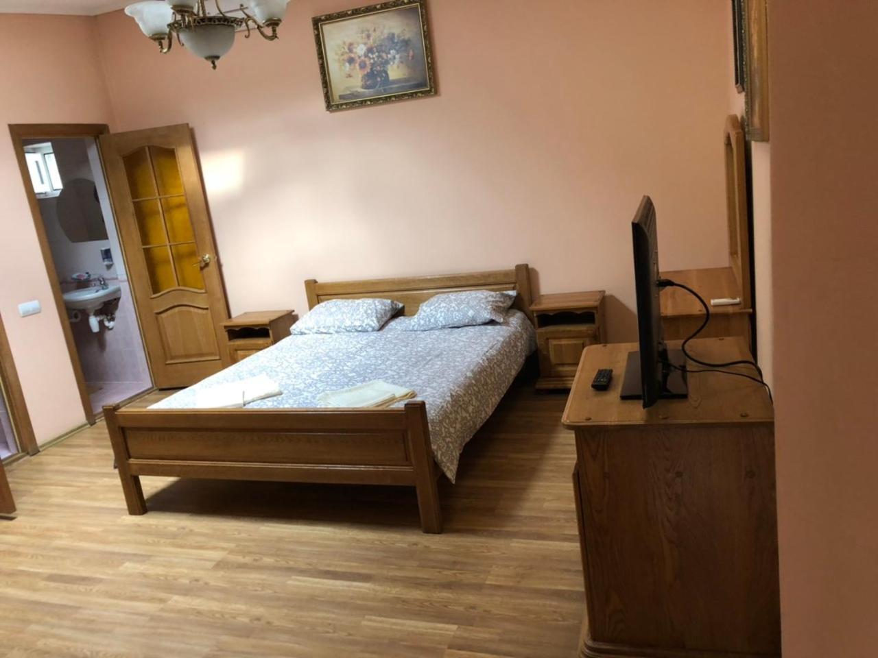Hotel Nikolet 穆卡切沃 外观 照片